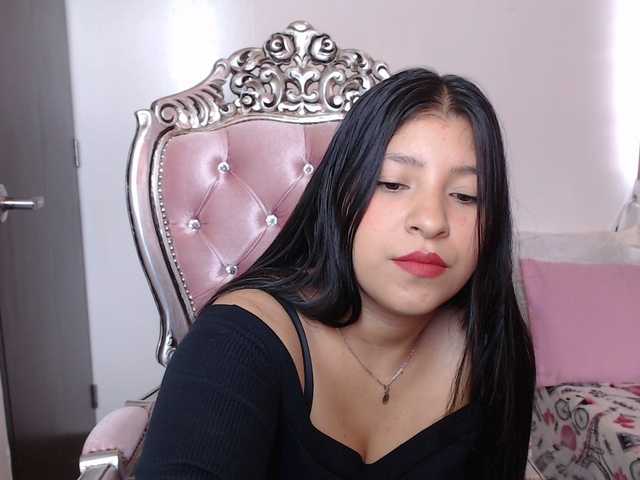 Live sex webcam photo for holly20a #287994962