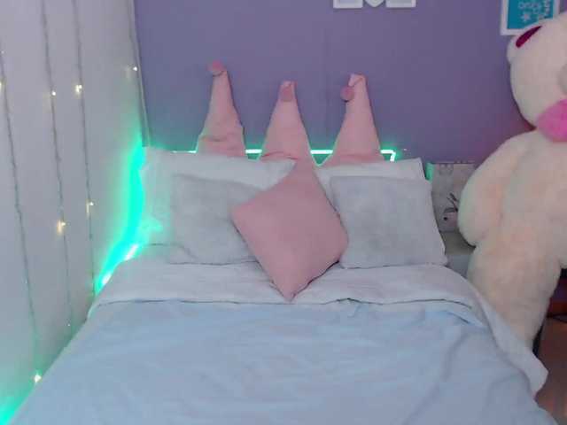 Live sex webcam photo for camihotlegs #269510090