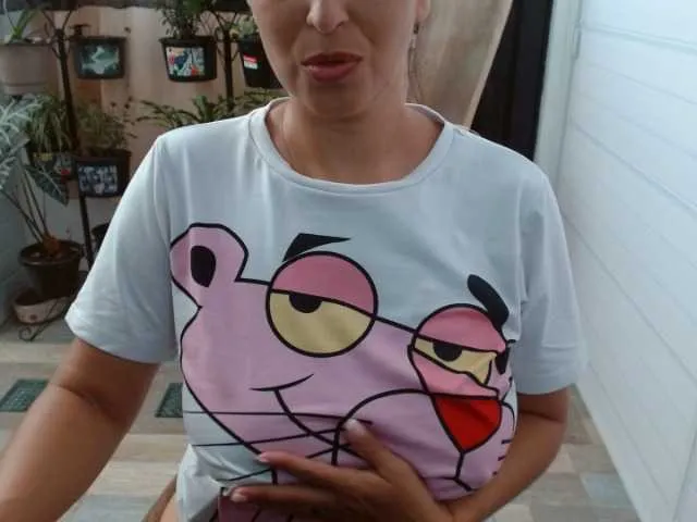 Live sex webcam photo for caro-mature #269508387