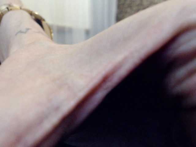 Live sex webcam photo for PrettyAyleen #269508053