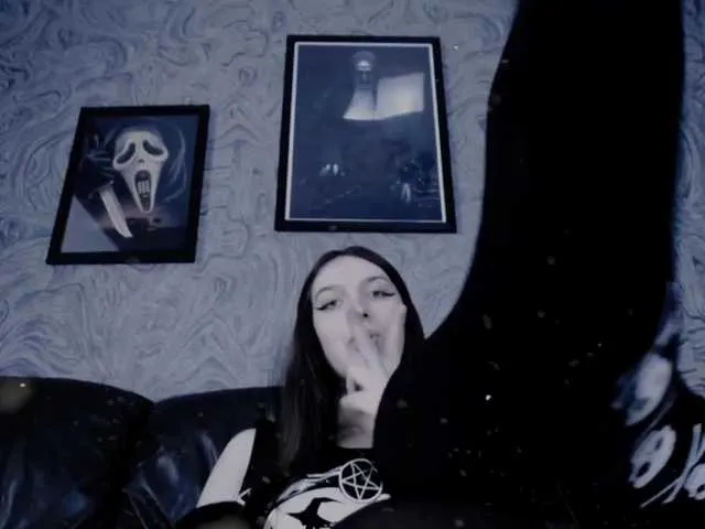 Live sex webcam photo for EllaDark #269508412