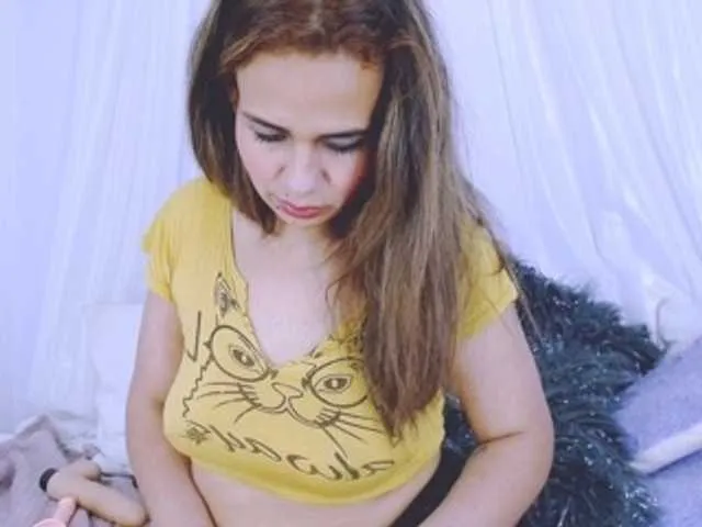 Live sex webcam photo for emilysuarez #269508074