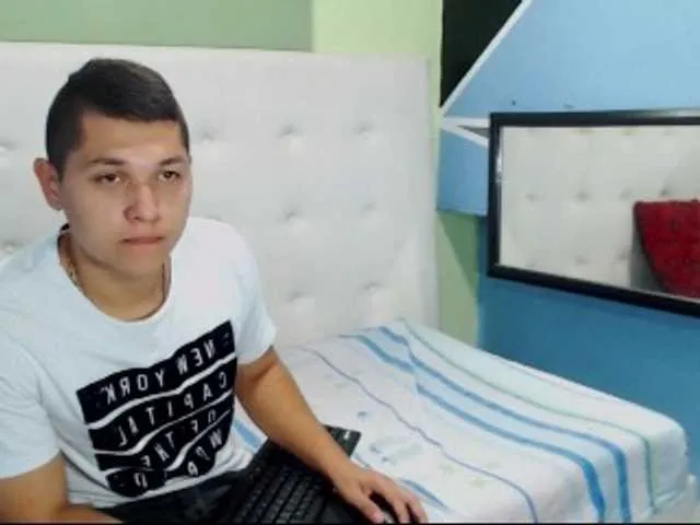 Live sex webcam photo for passion-love #269509105