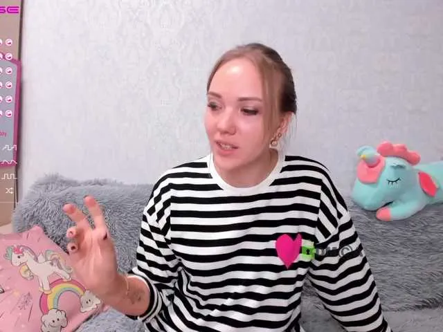 Live sex webcam photo for Pepetka22 #269514866