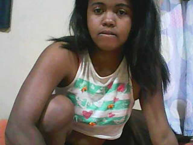 Live sex webcam photo for Malinciehot #269516072