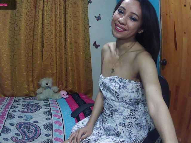 Live sex webcam photo for karolyn-13 #269511449