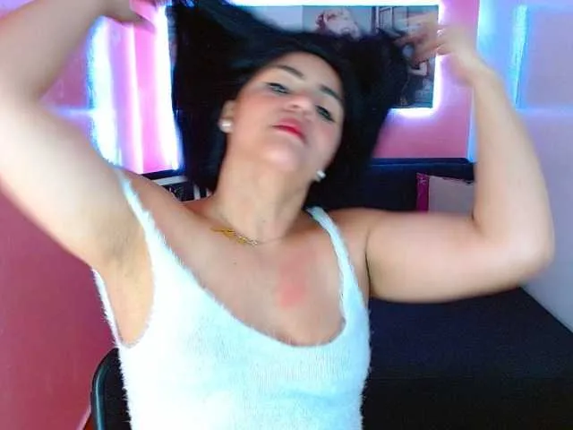 Live sex webcam photo for SweetDollx #269516284