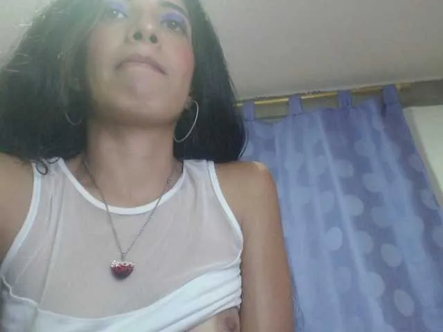 Live sex webcam photo for zoe-barnet #269511944