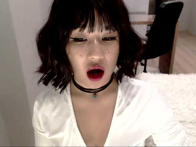 Live sex webcam photo for LucyLiu #269515232