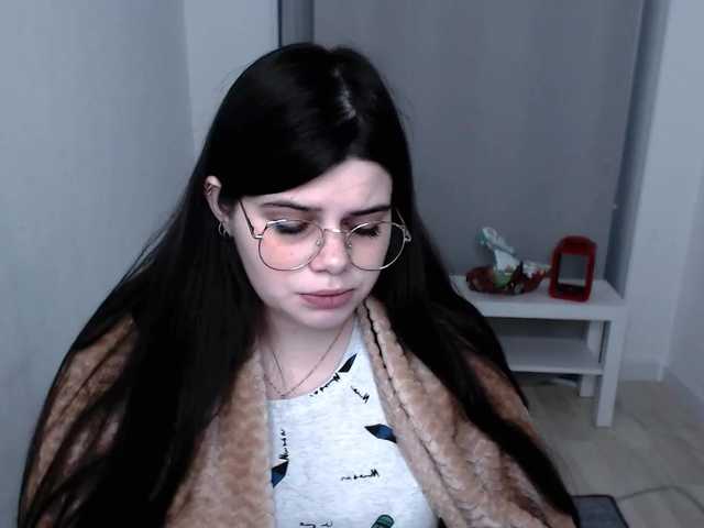 Live sex webcam photo for JoyOnee #269513160