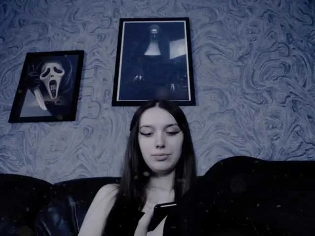 Live sex webcam photo for EllaDark #269514433