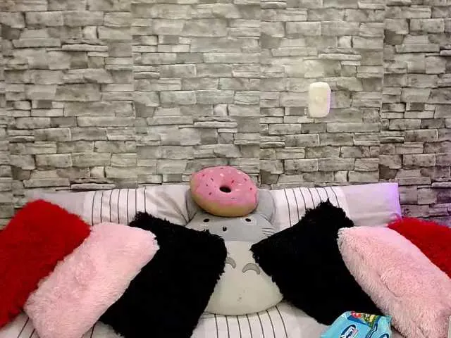 Live sex webcam photo for Lorraine01 #269510927