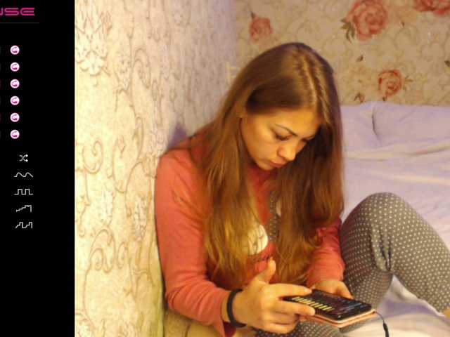 Live sex webcam photo for Kamilla-18 #269516705