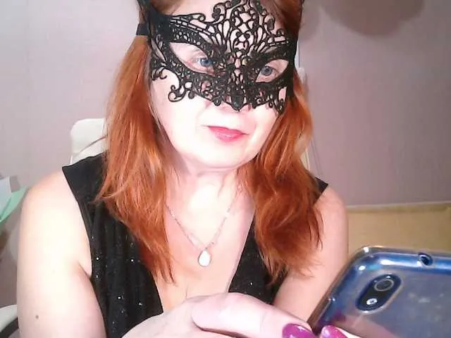Live sex webcam photo for leeloofire #269519022