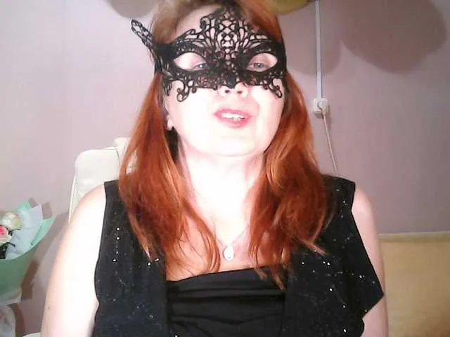 Live sex webcam photo for leeloofire #269519849