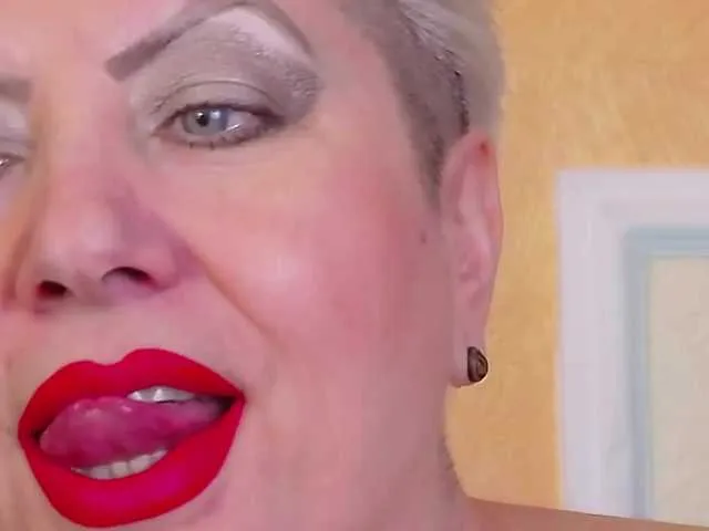 Live sex webcam photo for PoshLadyx #269516574