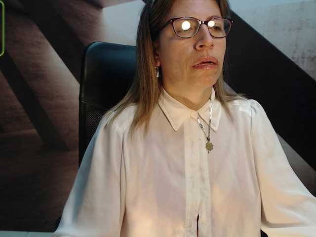 Live sex webcam photo for maturehot-1 #269519443