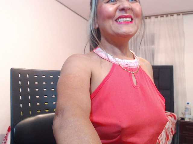 Live sex webcam photo for DirtyAnalx #269517676