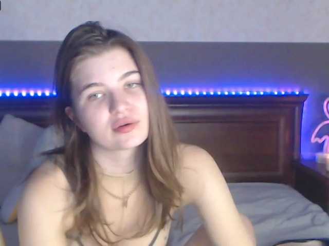 Live sex webcam photo for HollyMays #269518135