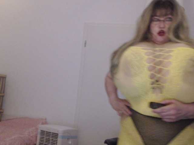 Live sex webcam photo for SusanXXLtits #269518968