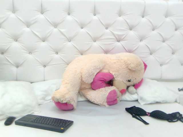 Live sex webcam photo for lisswoo #269517707