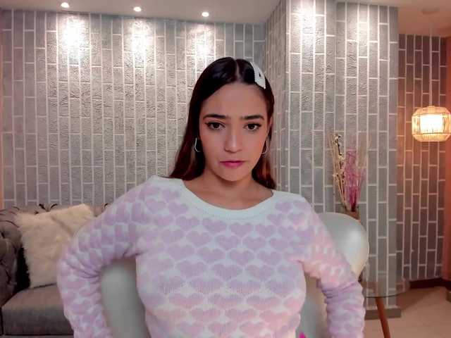 Live sex webcam photo for MariamRivera #269519375