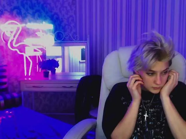 Live sex webcam photo for HottiDevil #269519229