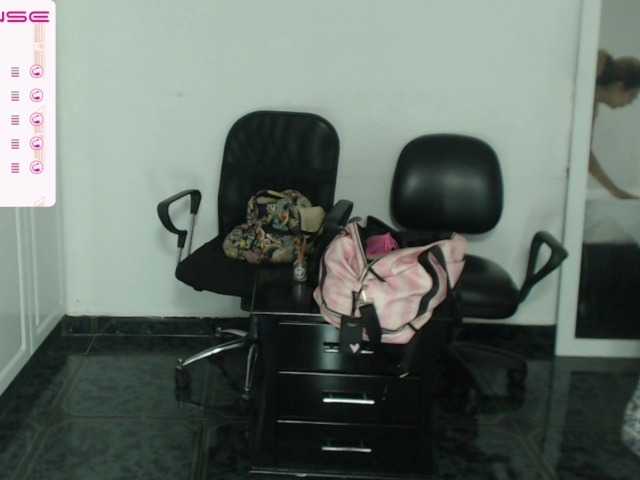 Live sex webcam photo for SweetBarbie #269523262