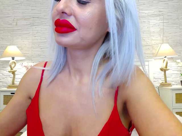 Live sex webcam photo for Miss-Kora #269523052