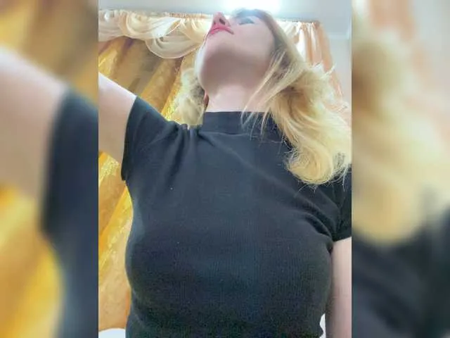 Live sex webcam photo for TastyBeby #269521322