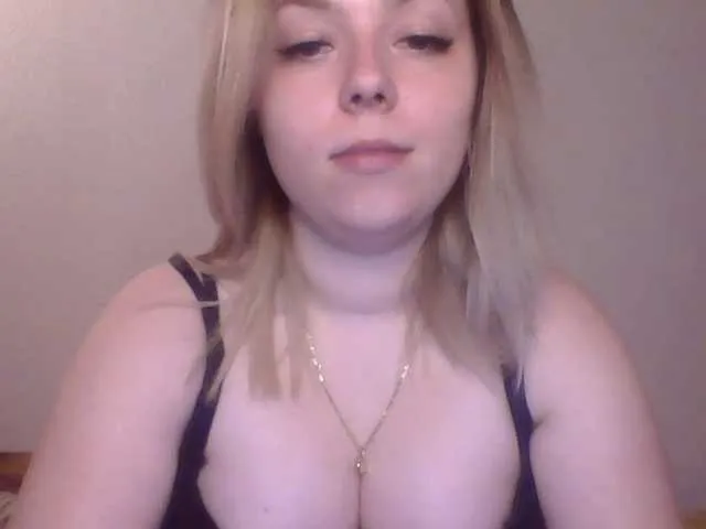 Live sex webcam photo for JosieAdventur #269528882