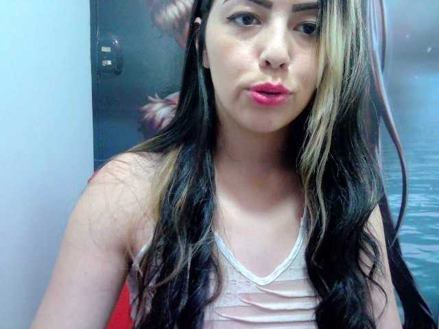 Live sex webcam photo for meganhot21 #269529421