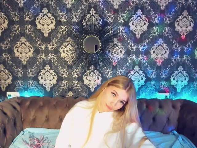 Live sex webcam photo for RapunzelME #269528155