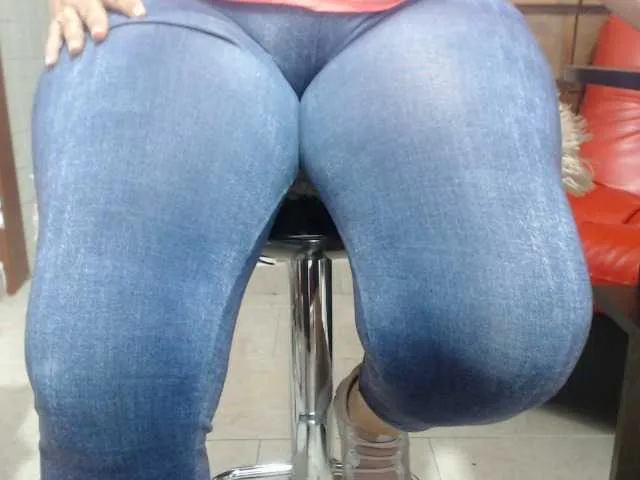 Live sex webcam photo for MiaRosse- #269528352