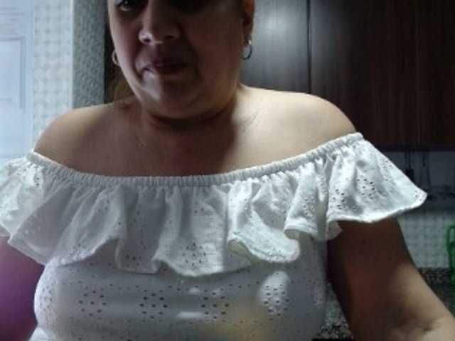 Live sex webcam photo for angelina-50 #269521390