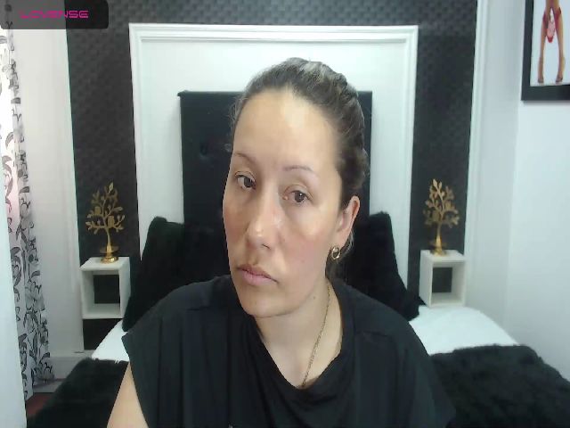 Live sex webcam photo for Gaby_trent #269525904