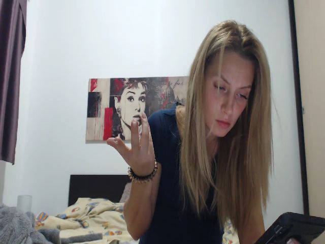 Live sex webcam photo for MonicaDiamond #269531522