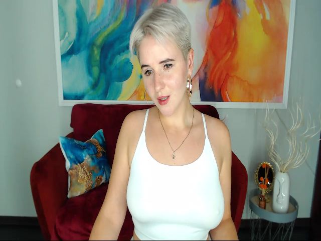 Live sex webcam photo for AmandaVirs #269531380