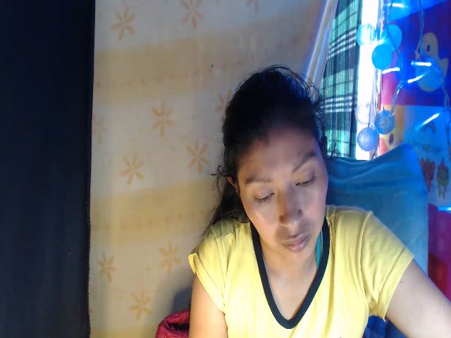 Live sex webcam photo for CHILENITAHOT #269526972