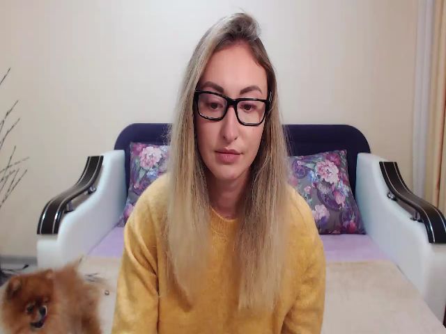 Live sex webcam photo for Veronica_4u #269525783