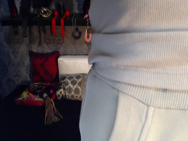 Live sex webcam photo for LusciousAnna #269524797