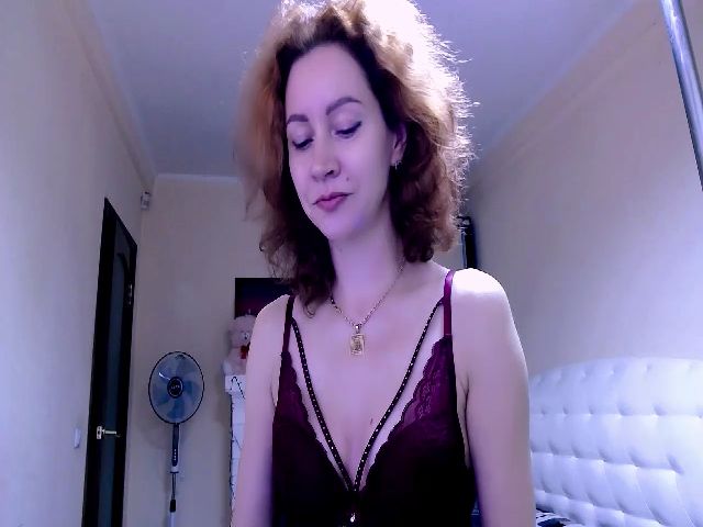 Live sex webcam photo for XeniaMilf #269523804