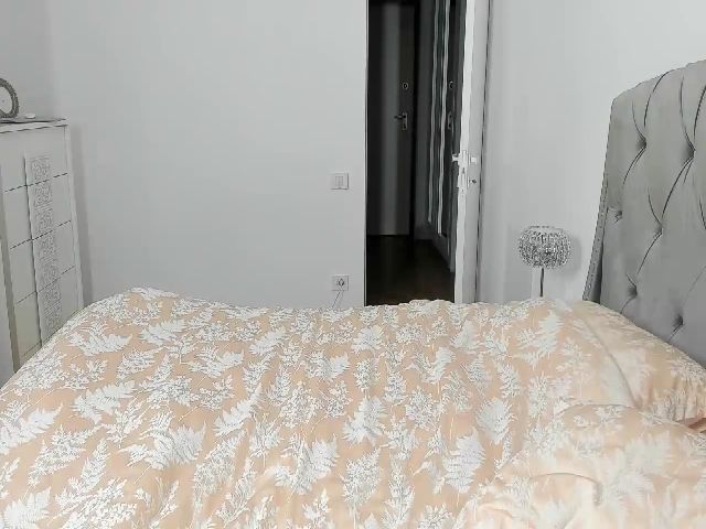 Live sex webcam photo for LenaBae #269526999