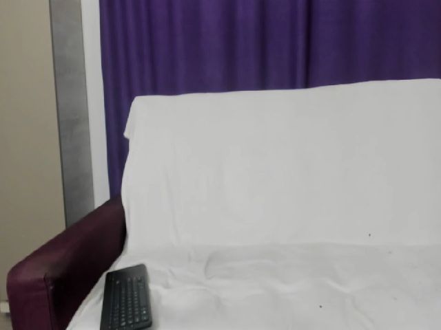 Live sex webcam photo for Ellyablondee #269527153