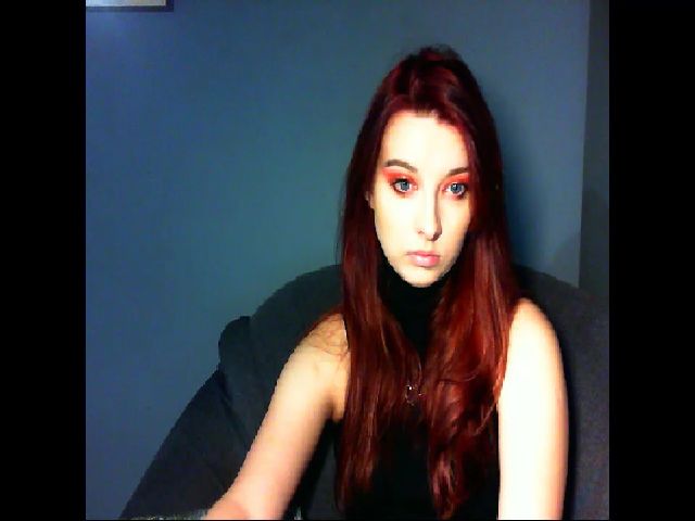 Live sex webcam photo for VirginLuna18 #269524722