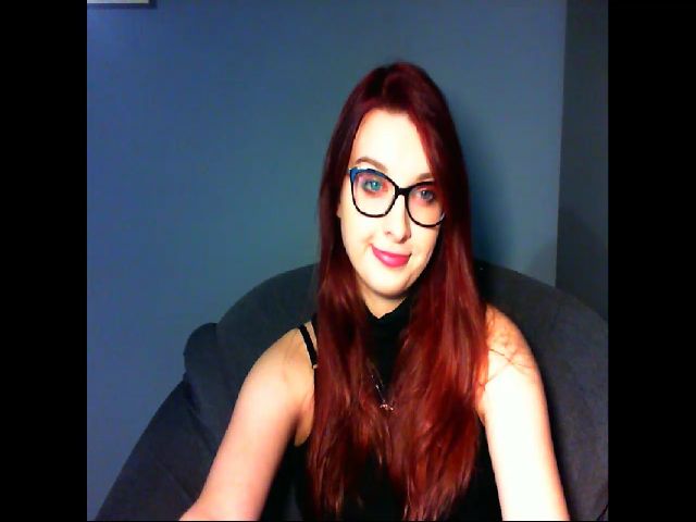 Live sex webcam photo for VirginLuna18 #269527410