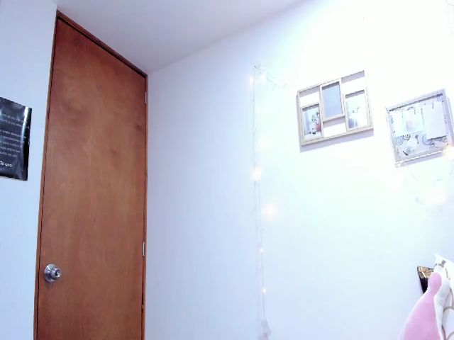 Live sex webcam photo for Aziacollens98 #269531547