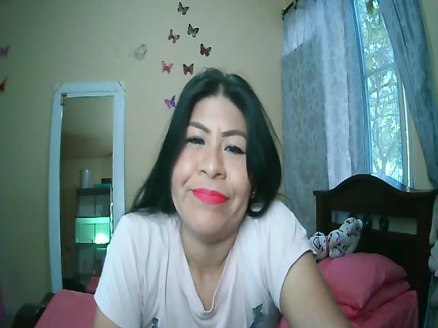 Live sex webcam photo for Wandadrake #269530410