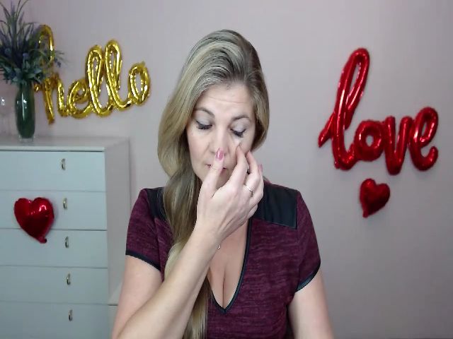 Live sex webcam photo for Next_ToMe #269532088