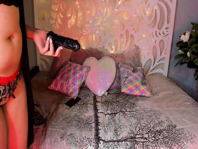 Live sex webcam photo for Cat_apple #269531192